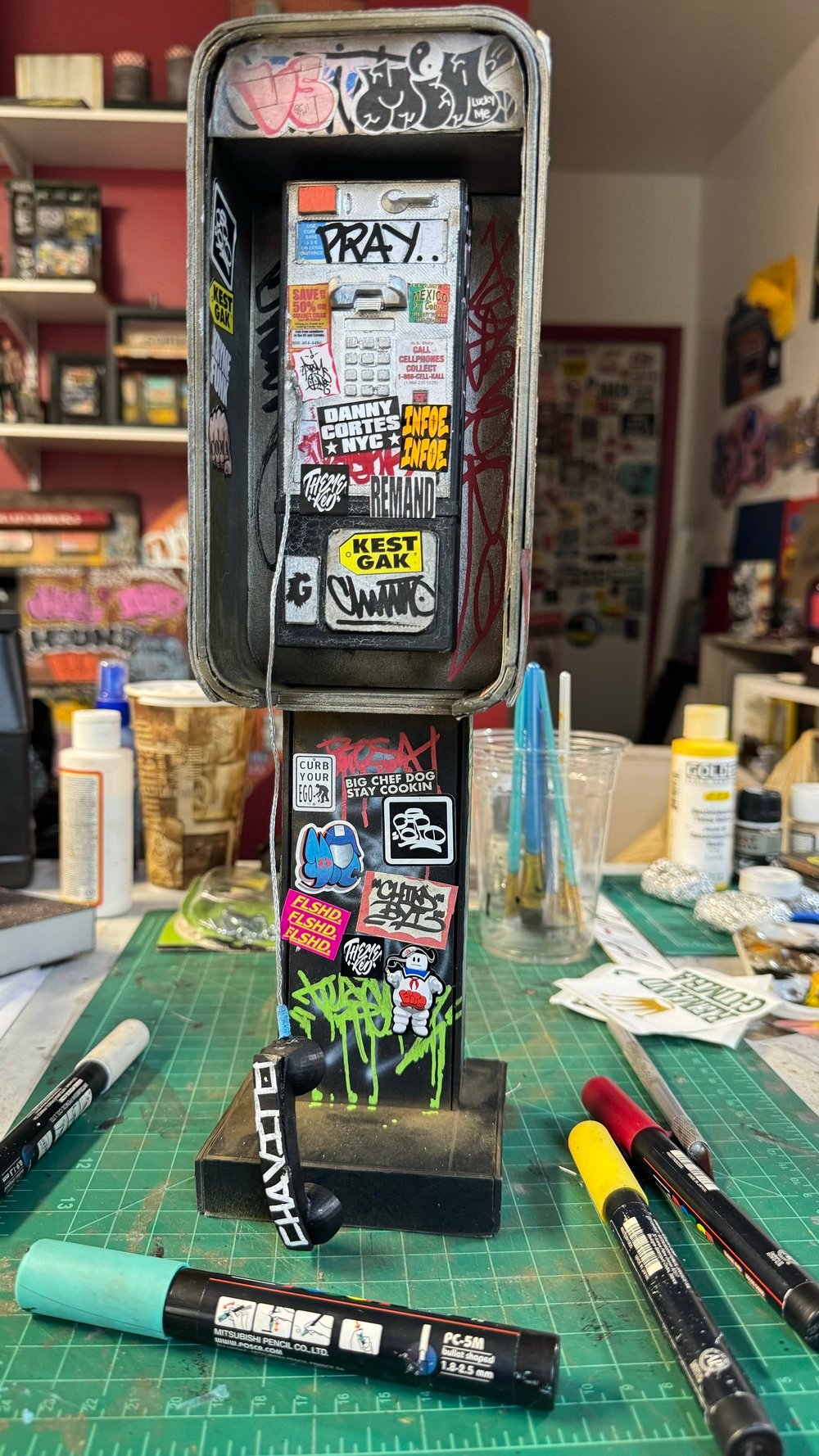🔥LAST DAY 50% OFF - Miniature American Payphone in 1:12 Scale For Action Figure Displays / Toy Photography