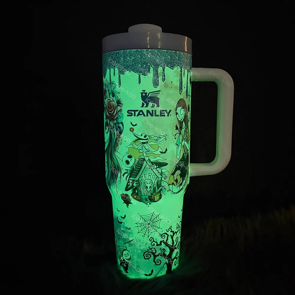 🎁 The Ultimate Halloween Gift: Sally x Jack Skellington 40oz Tumbler 💀✨
