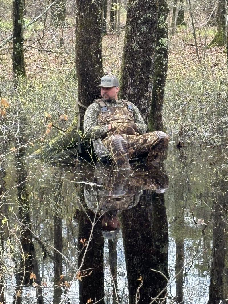 Fanatic Outdoors Low Down Hunting Seat Fanatic Outdoors Low Down Hunting Seat