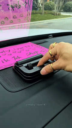 GIF showing phone holder in use, rotating